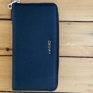 DKNY Wallet